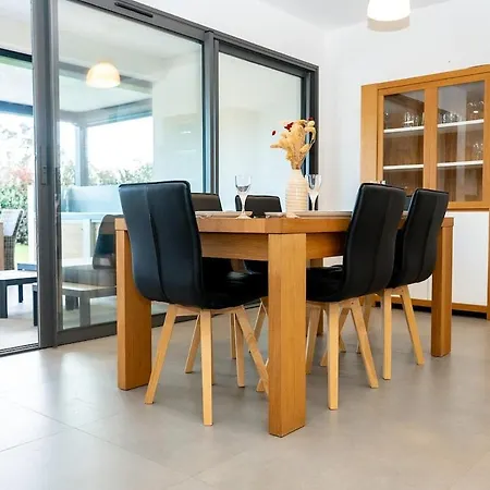 Confort, Sans Vis-a-vis Villa *