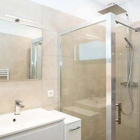 Confort, Sans Vis-a-vis Villa *